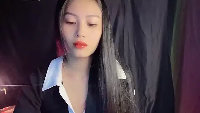 Snapshot of Lyly4757 chatting on 9, 10, 2025 Lyly4757 online show from 9, 10, 2025