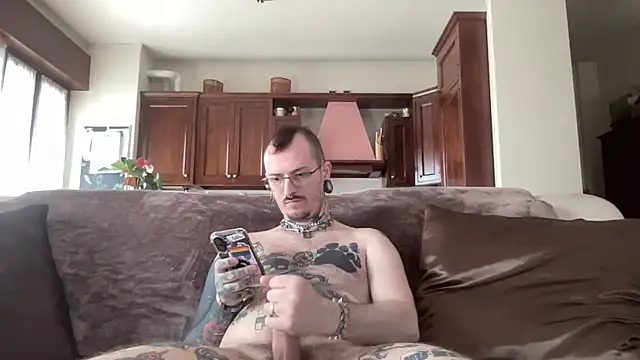 Chaserlovebear online show from 15, 4, 2026