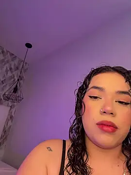 krisstenSantos online show from 7, 4, 2026