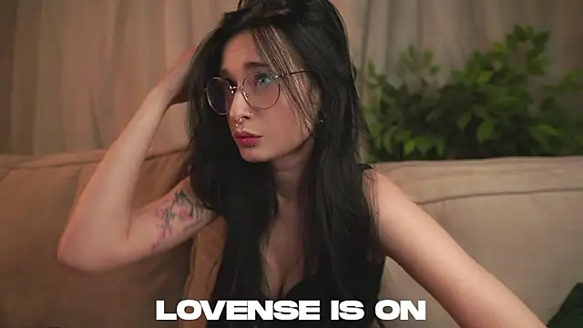 DarcyAspacio online show from 9, 2, 2026