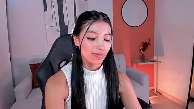 Tiffany Low online show from 13, 3, 2026