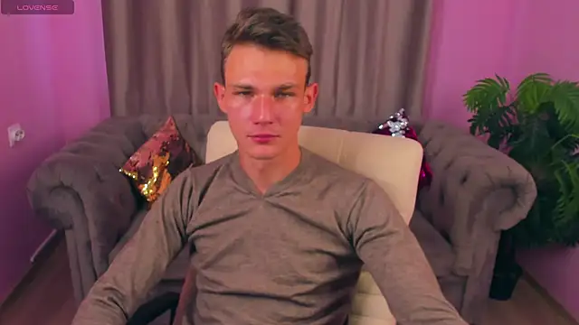 AdamGold01 online show from 21, 9, 2025