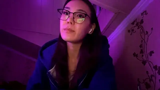 Snapshot of marry_dreams chatting on 18, 10, 2025 marry dreams online show from 18, 10, 2025