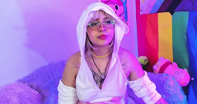 NekoWaifu online show from 9, 11, 2025