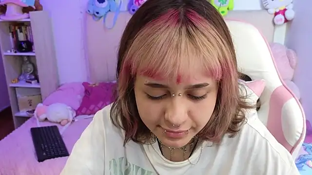 NekoWaifu online show from 14, 4, 2026