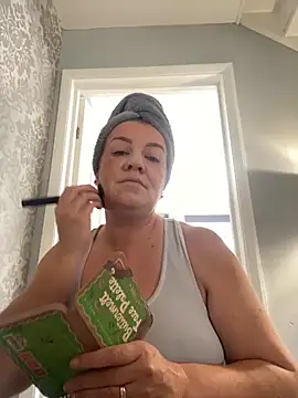 Snapshot of PoppyPrincessxox chatting on 24, 9, 2025 PoppyPrincessxox online show from 24, 9, 2025