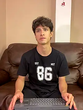 Snapshot of Xam_Collen chatting on 4, 12, 2025 Xam Collen online show from 4, 12, 2025