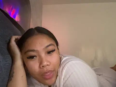 Snapshot of MissCherryyxox chatting on 18, 9, 2025 MissCherryyxox online show from 18, 9, 2025