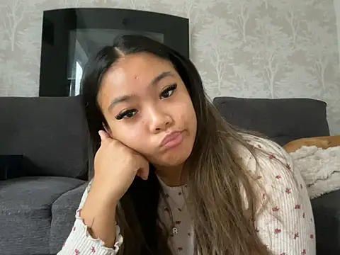 Snapshot of MissCherryyxox chatting on 28, 9, 2025 MissCherryyxox online show from 28, 9, 2025