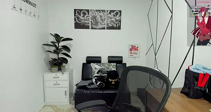 Angel-dragun online show from 9, 11, 2025