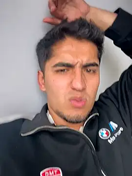 Snapshot of tomy_hot20 chatting on 27, 10, 2025 tomy hot20 online show from 27, 10, 2025