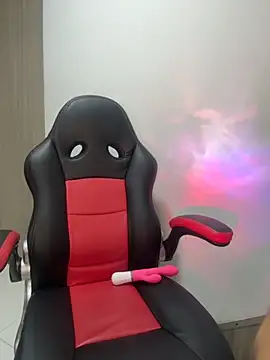 Isa klein online show from 5, 11, 2025