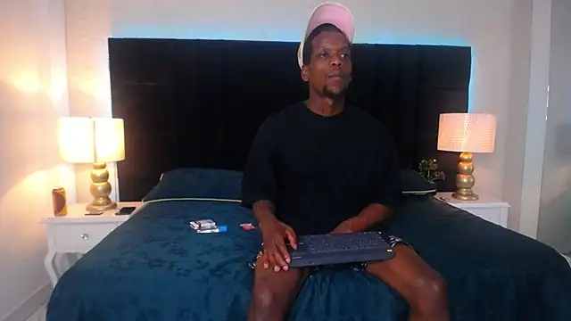 SkylerBigxxx online show from 28, 6, 2026