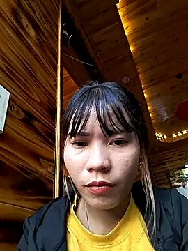 Snapshot of linhkem-cute chatting on 21, 9, 2025 linhkem-cute online show from 21, 9, 2025