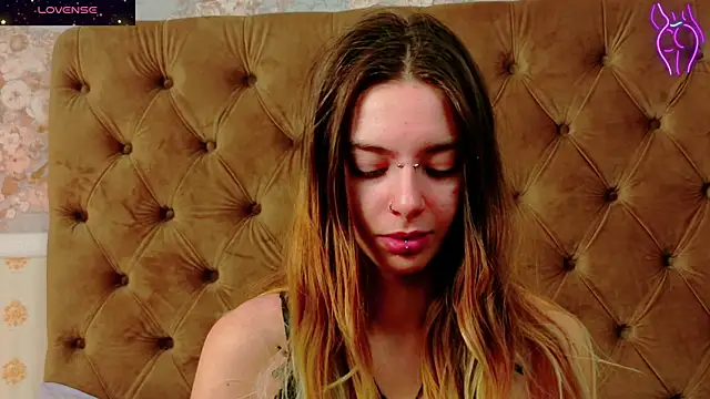 CoraVex online show from 29, 11, 2025