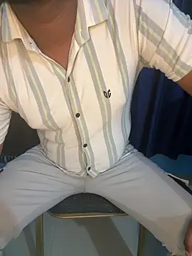 Snapshot of yourhoneyx1 chatting on 1, 11, 2025 yourhoneyx1 online show from 1, 11, 2025