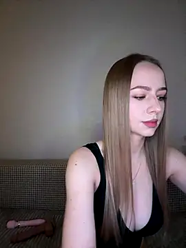 Snapshot of MissOyee chatting on 14, 10, 2025 MissOyee online show from 14, 10, 2025