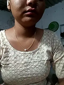 Hot Shredha online show from 4, 10, 2025