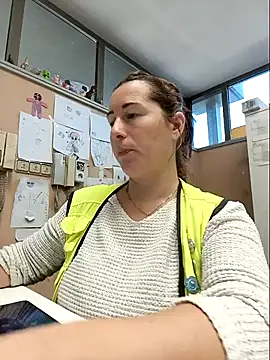 bichota85 online show from 28, 10, 2025