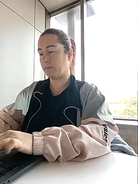 bichota85 online show from 3, 12, 2025