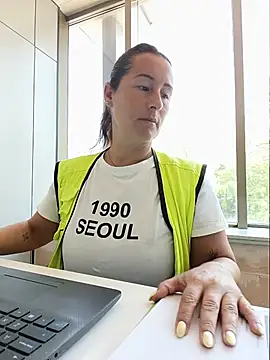 Snapshot of bichota85 chatting on 6, 7, 2026 bichota85 online show from 6, 7, 2026