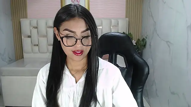 Snapshot of lissandra_s chatting on 4, 12, 2025 lissandra s online show from 4, 12, 2025