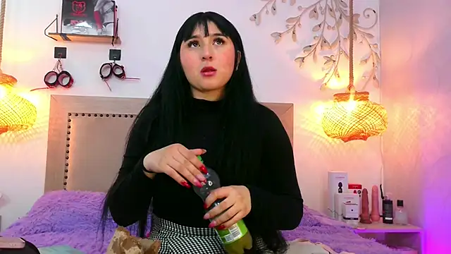 Daphnee-x online show from 12, 11, 2025