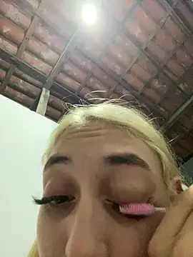 loirinhaaa online show from 16, 4, 2026