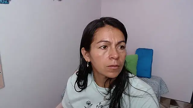 camilavargas  online show from 13, 3, 2026