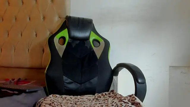 Snapshot of Naomis_35 chatting on 17, 1, 2026 Naomis 35 online show from 17, 1, 2026