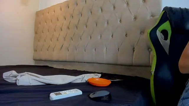 Snapshot of Naomis_35 chatting on 4, 2, 2026 Naomis 35 online show from 4, 2, 2026