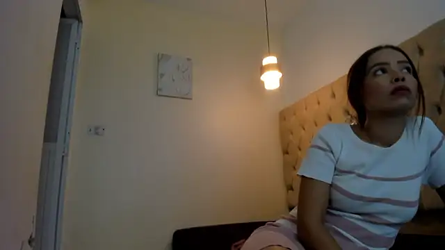 Snapshot of Naomis_35 chatting on 3, 3, 2026 Naomis 35 online show from 3, 3, 2026