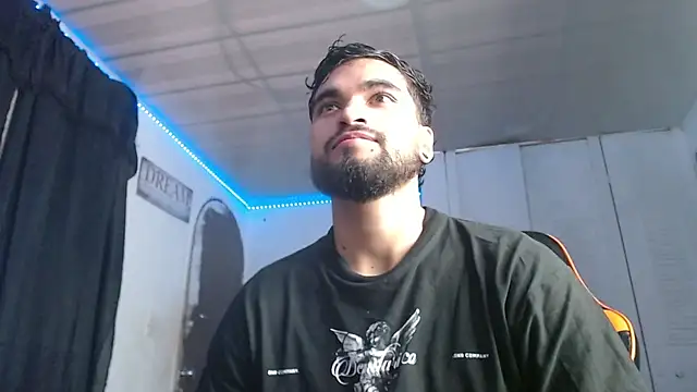 Snapshot of Chrys_harris77 chatting on 3, 10, 2025 Chrys harris77 online show from 3, 10, 2025