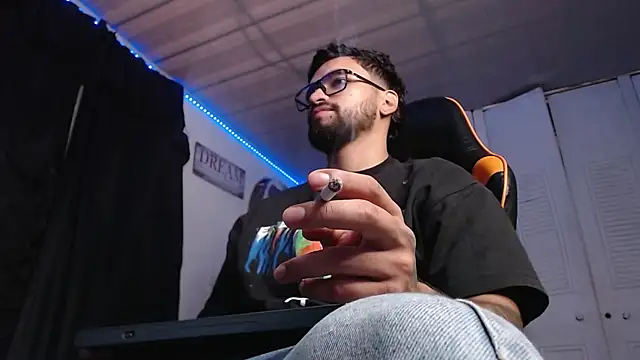 Snapshot of Chrys_harris77 chatting on 14, 10, 2025 Chrys harris77 online show from 14, 10, 2025