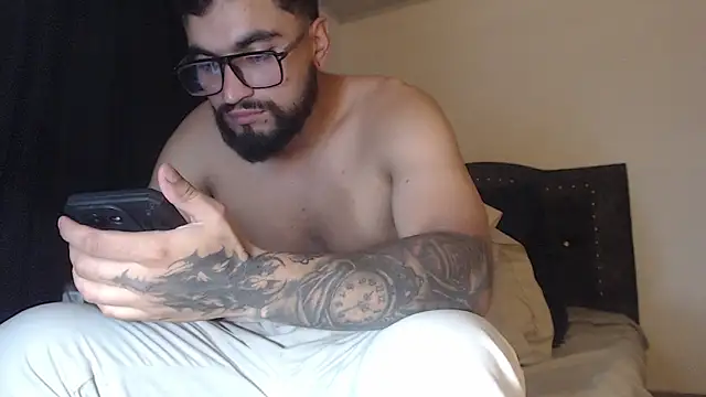 Snapshot of Chrys_harris77 chatting on 4, 4, 2026 Chrys harris77 online show from 4, 4, 2026