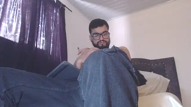 Snapshot of Chrys_harris77 chatting on 5, 4, 2026 Chrys harris77 online show from 5, 4, 2026