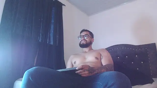 Snapshot of Chrys_harris77 chatting on 9, 4, 2026 Chrys harris77 online show from 9, 4, 2026