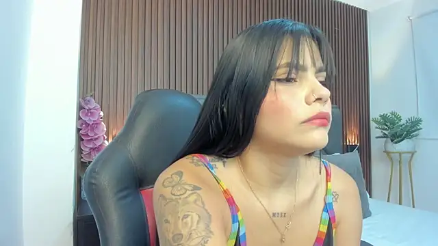 molly lovee  online show from 27, 2, 2026