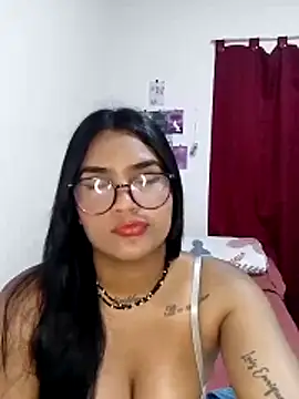 Snapshot of Renata_Zoe chatting on 28, 10, 2025 Renata Zoe online show from 28, 10, 2025