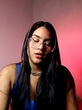 Snapshot of Renata_Zoe chatting on 15, 12, 2025 Renata Zoe online show from 15, 12, 2025