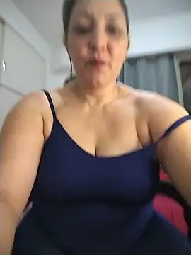 Lunita86 online show from 2, 6, 2026
