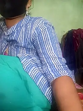 Cute Couple59 online show from 6, 3, 2026