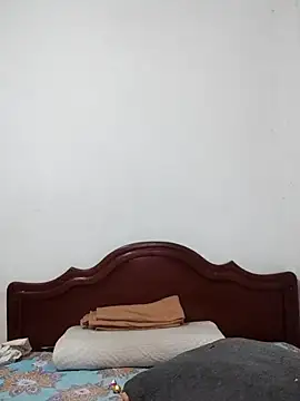 Vale stone  online show from 5, 3, 2026