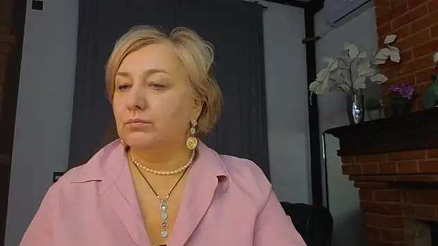 Marta Wils online show from 11, 10, 2025