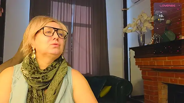 Marta Wils online show from 27, 10, 2025