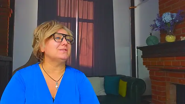 Marta Wils online show from 6, 11, 2025