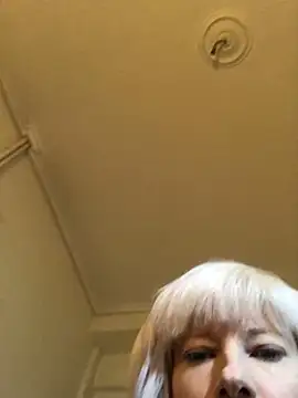 Snapshot of juliaoneandonly chatting on 8, 10, 2025 juliaoneandonly online show from 8, 10, 2025