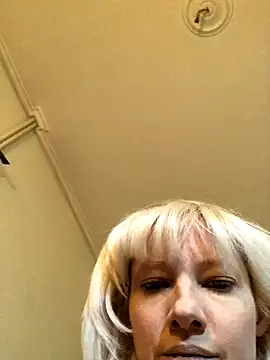 Snapshot of juliaoneandonly chatting on 15, 10, 2025 juliaoneandonly online show from 15, 10, 2025