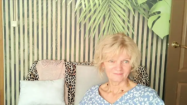 Zoe Steell online show from 23, 9, 2025