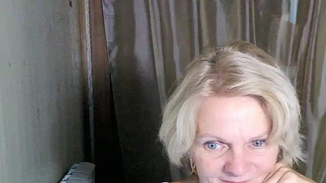 Zoe Steell online show from 28, 9, 2025